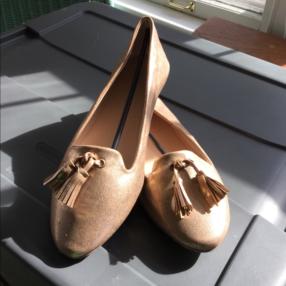 Rose gold loafer flats with tassels size 8 NWT